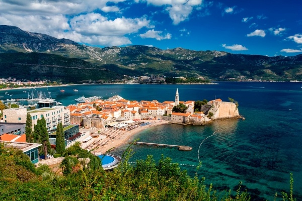Отели в Черногории откроются с 18 мая