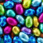 История «Киндер-сюрприза»: первые шоколадные яйца появились в России