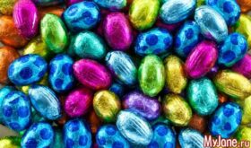 История «Киндер-сюрприза»: первые шоколадные яйца появились в России