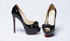 Выбор обуви на высоком каблуке. Сочетание женственности и удобства