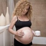 Четыре проблемы с кожей беременных и как от них избавиться