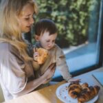 Хлеб в рационе малыша: нужен или нет