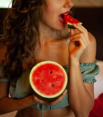 Лето в косметичке: включай ягоды в свой бьюти-рацион
