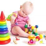 Игрушки для детей до полутора лет: развитие игрушек вместе с ребенком