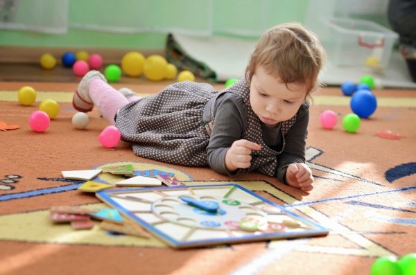 Игрушки для детей от рождения до пяти лет: приоритеты при выборе