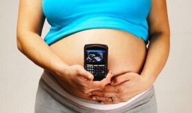 Как уберечься от негативного влияния смартфонов беременным женщинам?