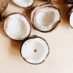 Просто «Баунти»: 5 бьюти-средств с кокосом в составе