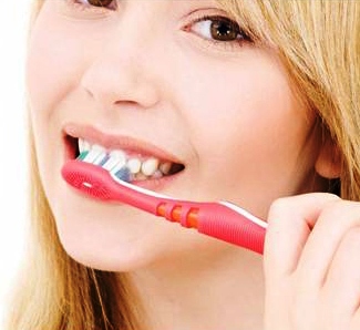 Ионная зубная щетка: чистим зубы без пасты