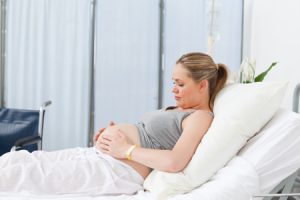 Как уменьшить боль и помочь себе в ходе родов?