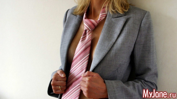 Женский галстук: история и особенности выбора