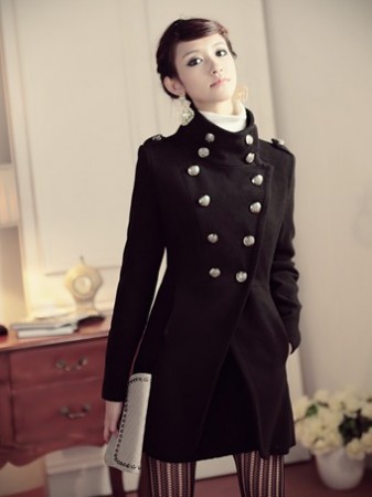 Черное женское пальто – стильный must have
