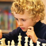 Как научить ребёнку полюбить игру в шахматы