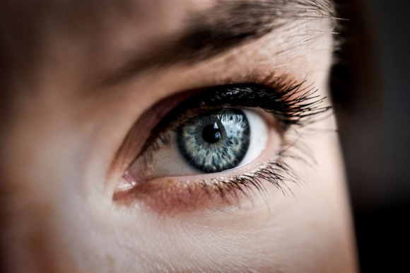 3 ошибки в мейкапе, которые делают ваши глаза меньше