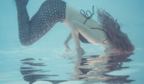Морская фигура: все о тренде Mermaidcore в макияже