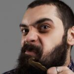 Почему у мужчины может чесаться борода и как с этим бороться