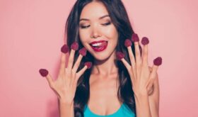 Ягодный мейкап: как повторить самый сочный тренд этого лета — 5 советов визажиста