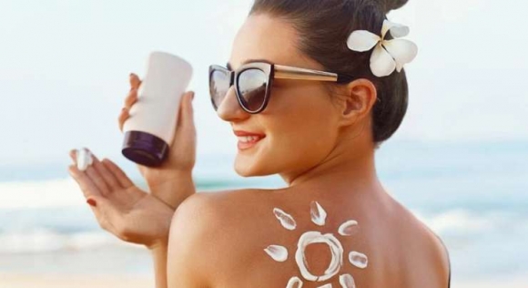 Солнце, море и крем: 5 главных правил выбора защиты с SPF для взрослых и детей