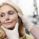 Уже не возраст молодиться: самые вредные советы о пластической хирургии, которыми пугают