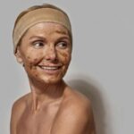 Нежнее пяточки младенца: как делать пилинг после 45 лет