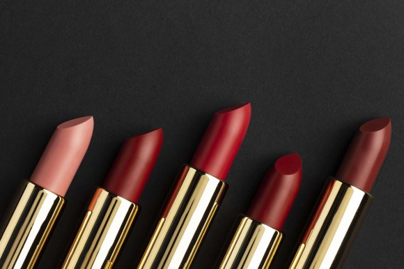 Губы в цвете осени: главные оттенки сезона, которые стоит попробовать