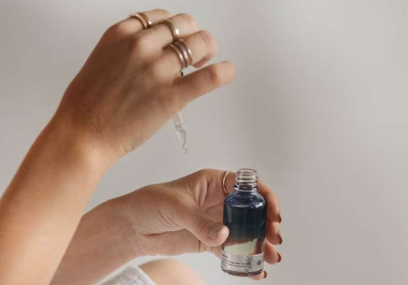 Платить меньше — получать больше: сравниваем бюджетную российскую косметику с дорогой импортной