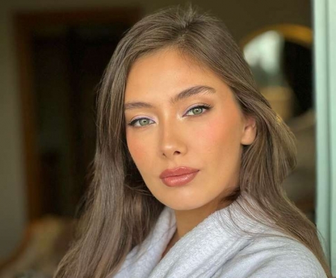 Свифт, Стоун, Лоуренс: кто еще из звезд сделал удачную блефаропластику