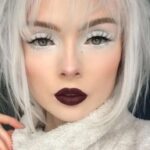 Как освежить взгляд за 10 секунд: белые тени снова в тренде