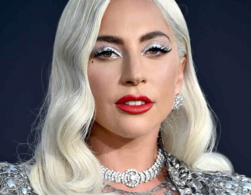 Как освежить взгляд за 10 секунд: белые тени снова в тренде